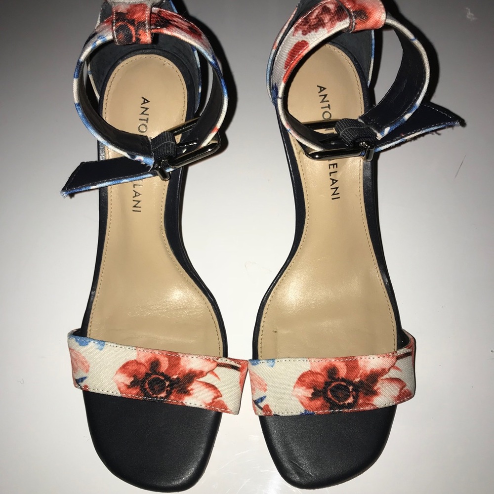 Antonio Melani flowers heels